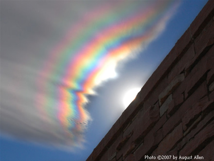 An Iridescent Cloud Over Coloradо, photo by August Allen