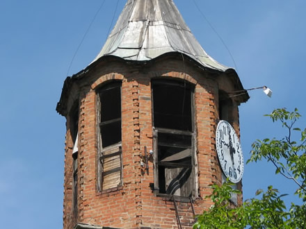 кула с часовник