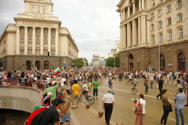 #ДАНСwithme мирен протест в София