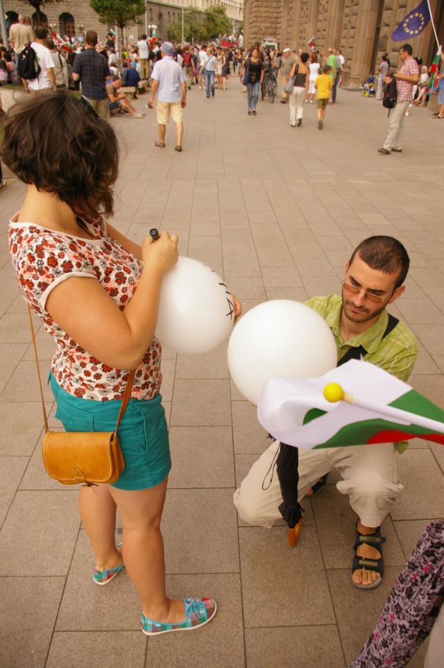 #ДАНСwithme мирен протест в София