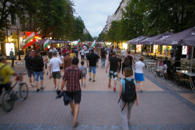 #ДАНСwithme мирен протест в София