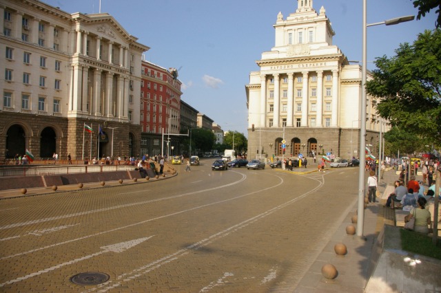 #ДАНСwithme мирен протест в София