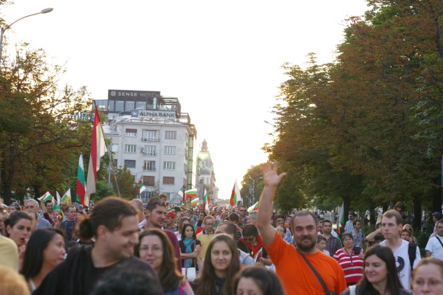 #ДАНСwithme мирен протест в София