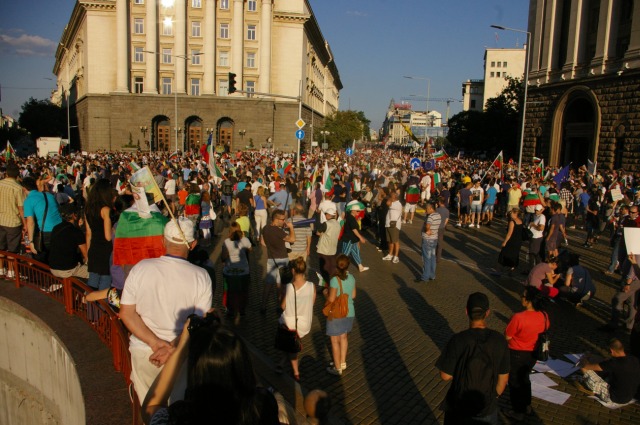 #ДАНСwithme мирен протест в София