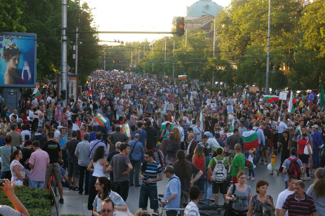 #ДАНСwithme мирен протест в София