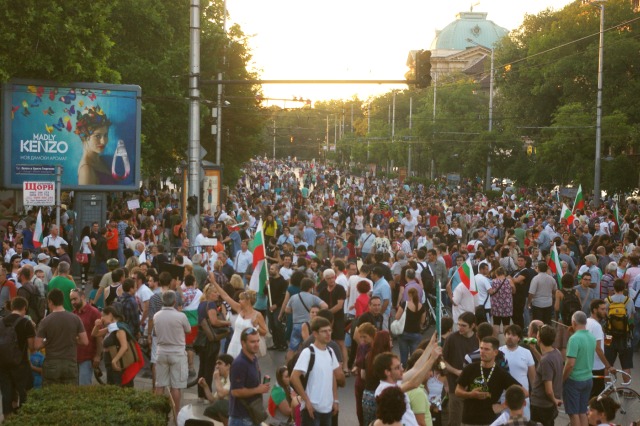 #ДАНСwithme мирен протест в София