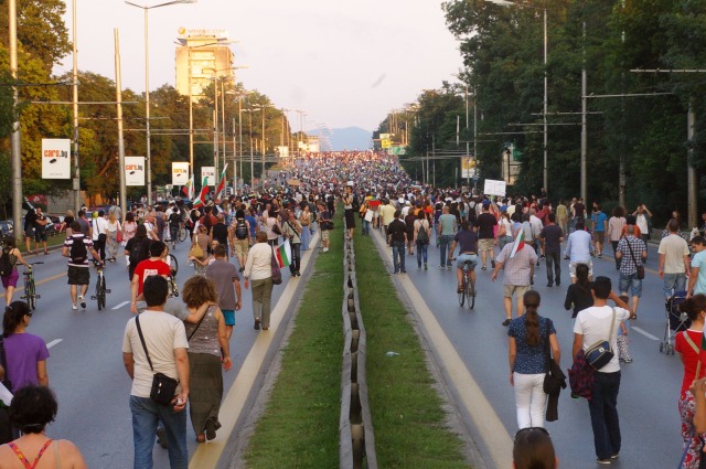 #ДАНСwithme мирен протест в София