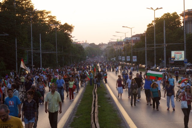 #ДАНСwithme мирен протест в София