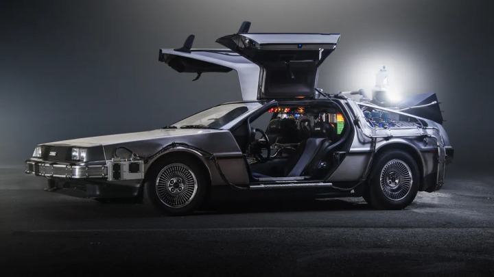 Delorean DMC-12 (Back to the Future, 1985)